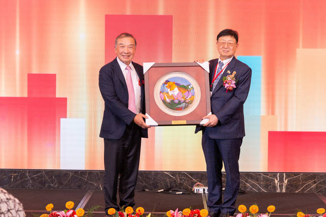 1381507_49868438bd3051f85d62faf93fae475c