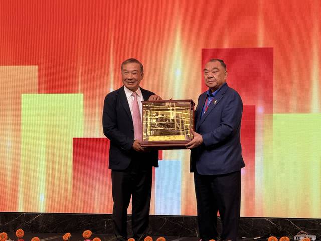 1381516_96bbd3a3f46f7d1d16c1bafc01f67321